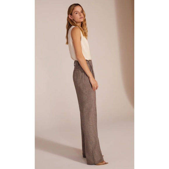 Alice + Olivia • Wide-Leg Tailored Pants in Houndstooth Brown